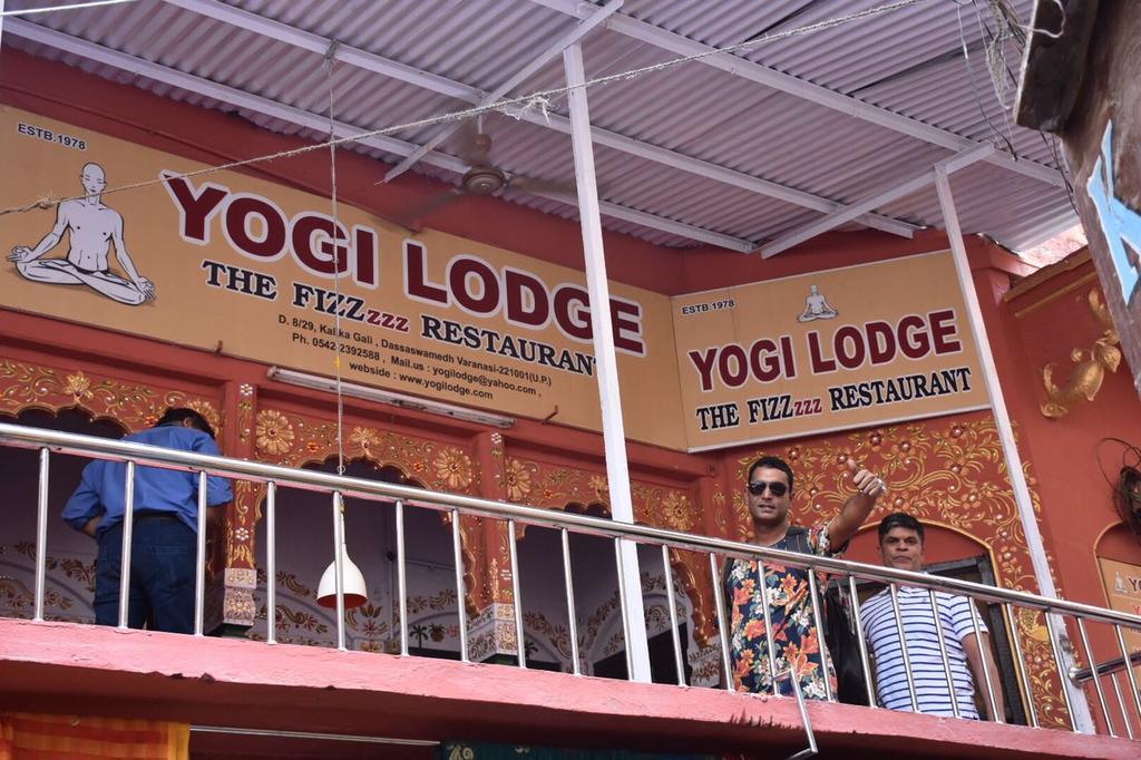 Yogi Lodge Варанаси Екстериор снимка