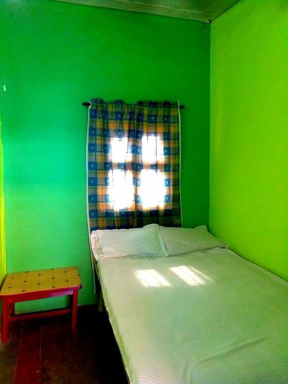 Yogi Lodge Варанаси Екстериор снимка